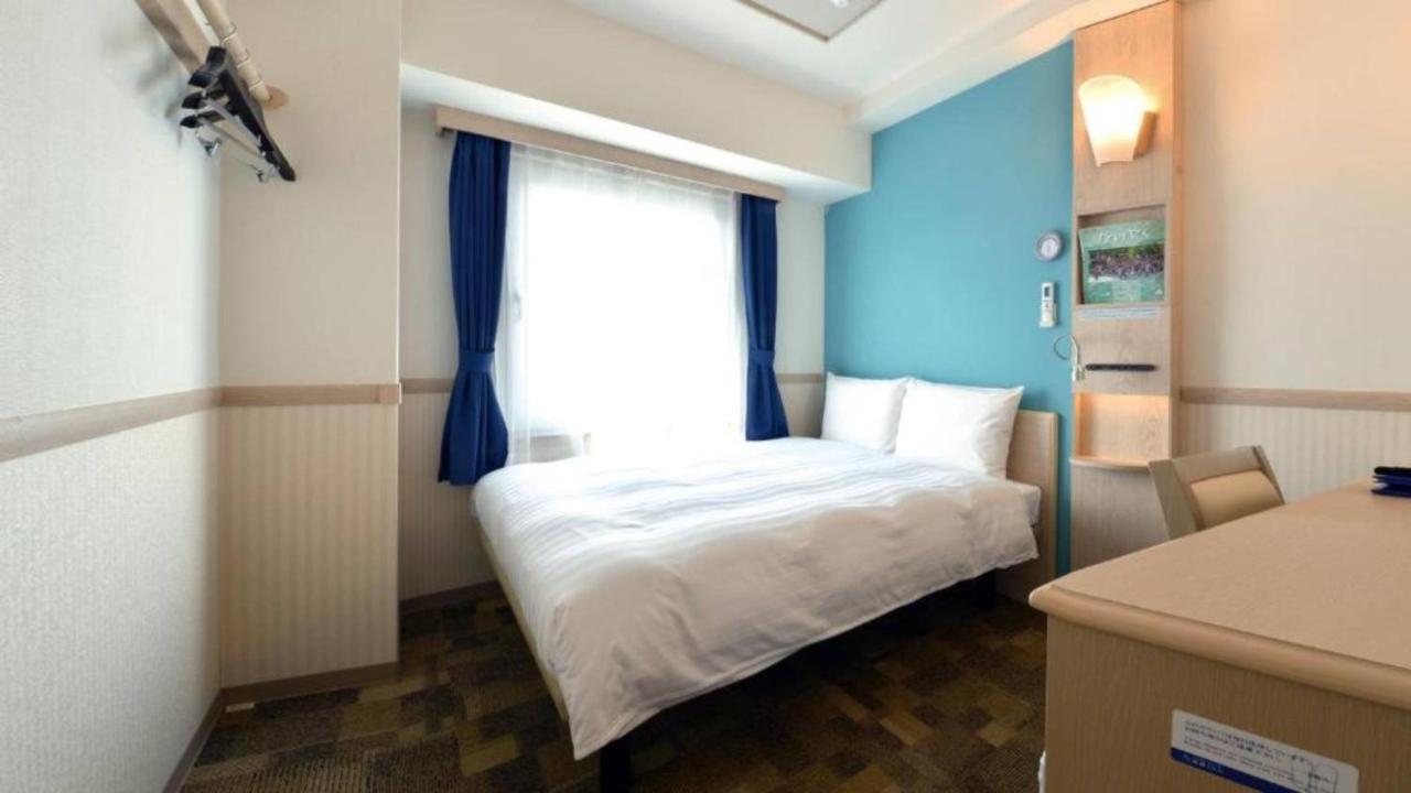 Toyoko Inn Yokohama Shiei-Chikatetsu Center Minami-Eki Екстериор снимка