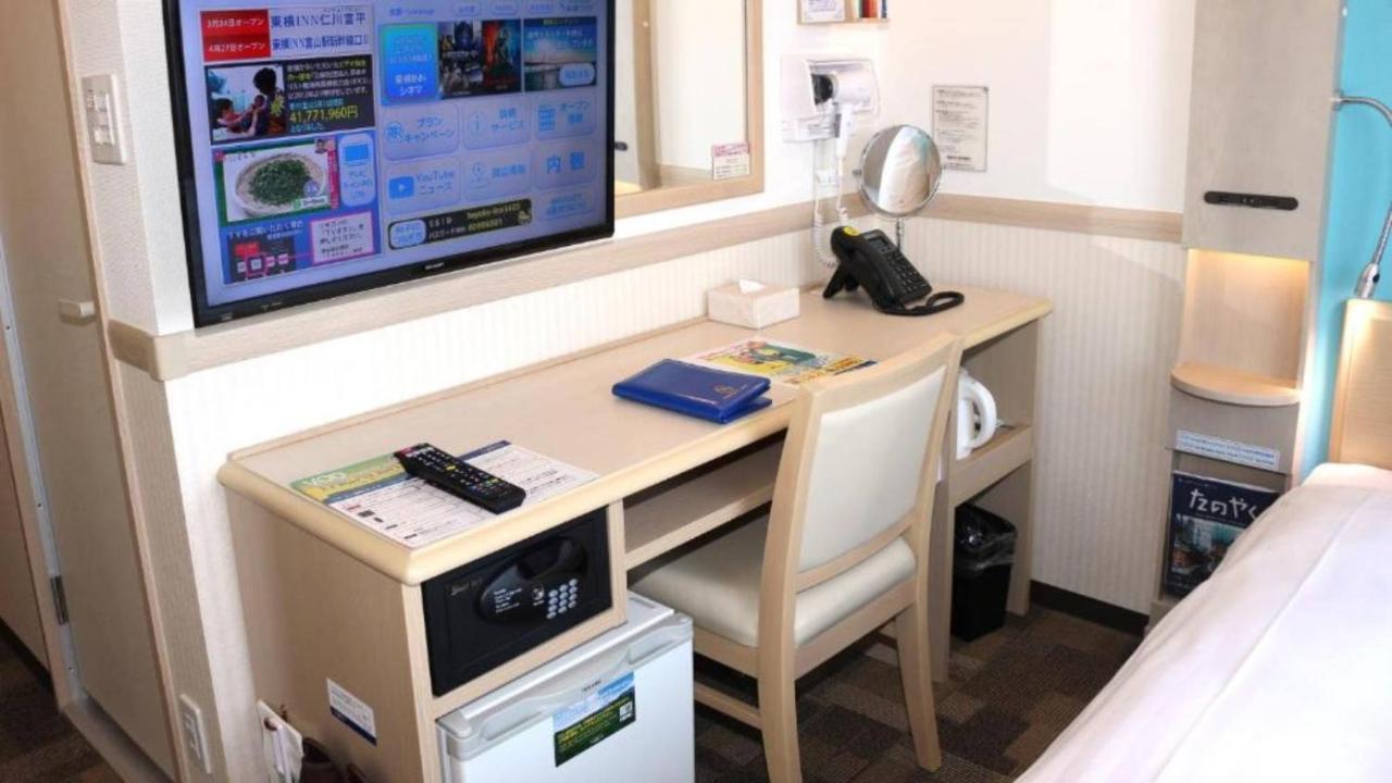 Toyoko Inn Yokohama Shiei-Chikatetsu Center Minami-Eki Екстериор снимка